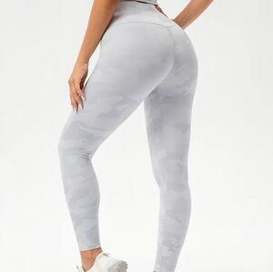 SPANX Women Light Blue Leggings